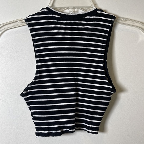 Forever 21 Striped Crop Top Asymmetrical Hem - Picture 2 of 3